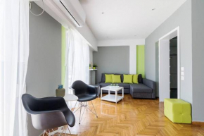 Bright and Sunny top floor 2 bedroom apartment